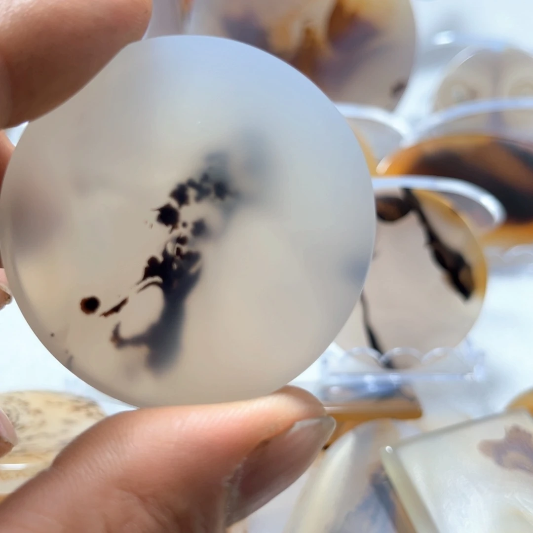 无***极玛瑙/玉髓未镶嵌颈饰