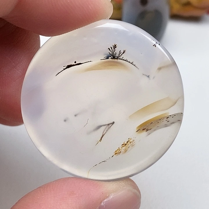 玛瑙/玉髓吊坠未镶嵌彼**光