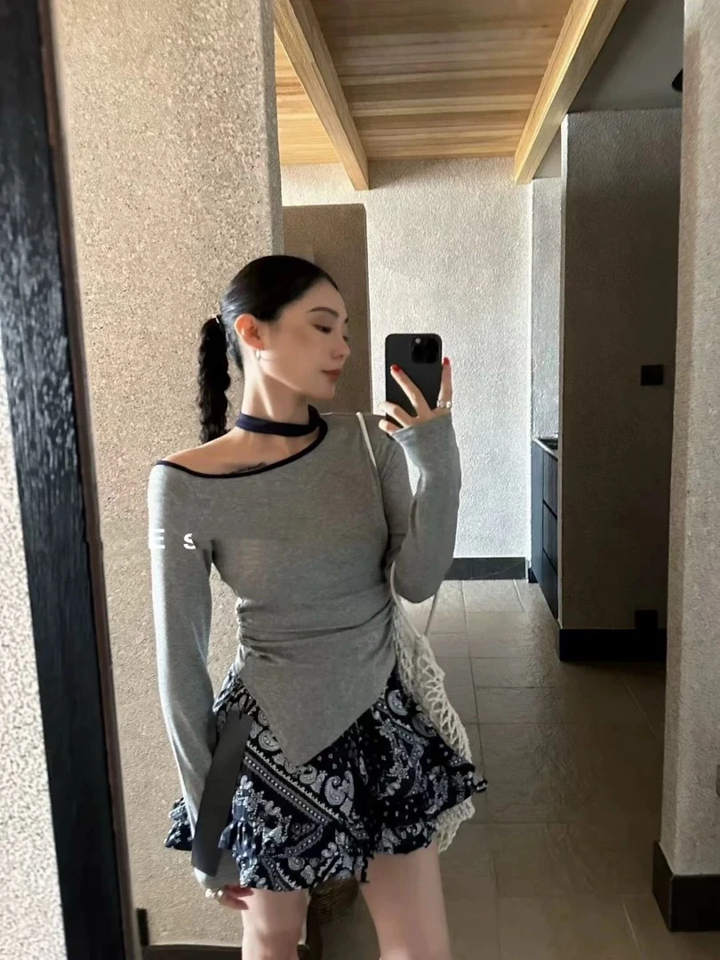 洁哥 新品 纯欲斜肩挂脖显瘦上衣