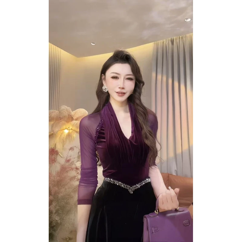 【美美专享】550693秋冬新款假两件V领钉珠打底衫上衣女