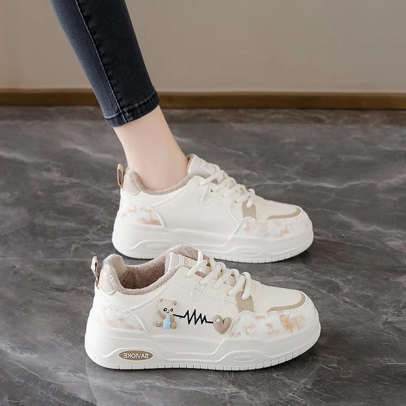 范哲萨女鞋2025新款秋季厚底小白鞋女款运动休闲板鞋冬季皮面加绒