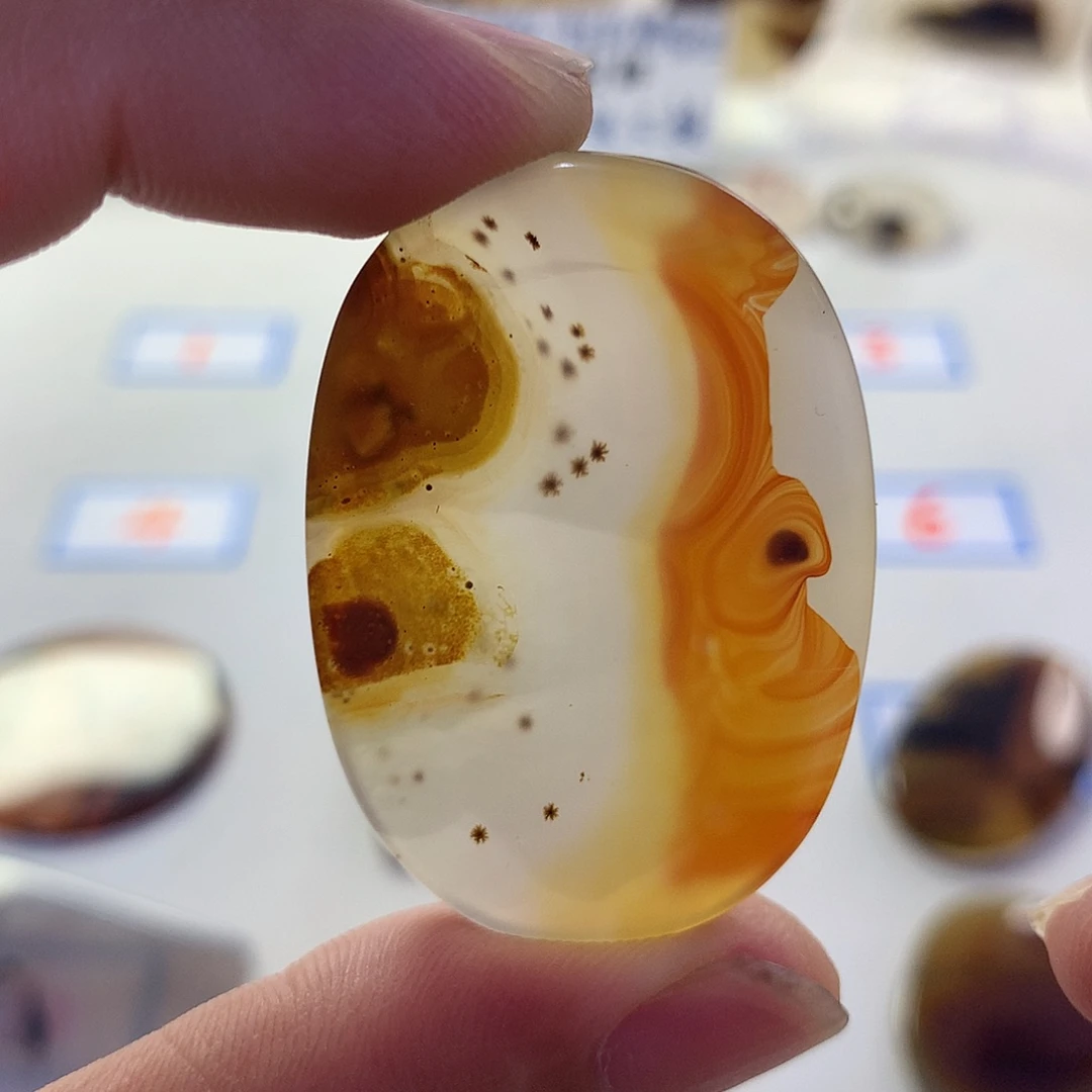 玛瑙/玉髓颈饰未镶嵌