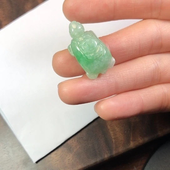 翡翠未镶嵌颈饰缅甸A货，每天下午1点半开播