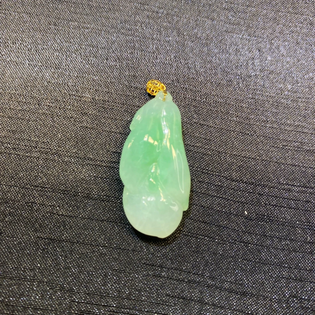 1天然缅甸翡翠A货冰绿玉兰花吊坠/900651/北京银座拍卖