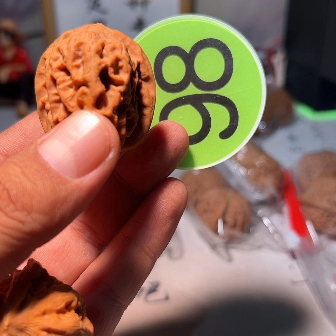 姜***旭文玩核桃，绿色98号