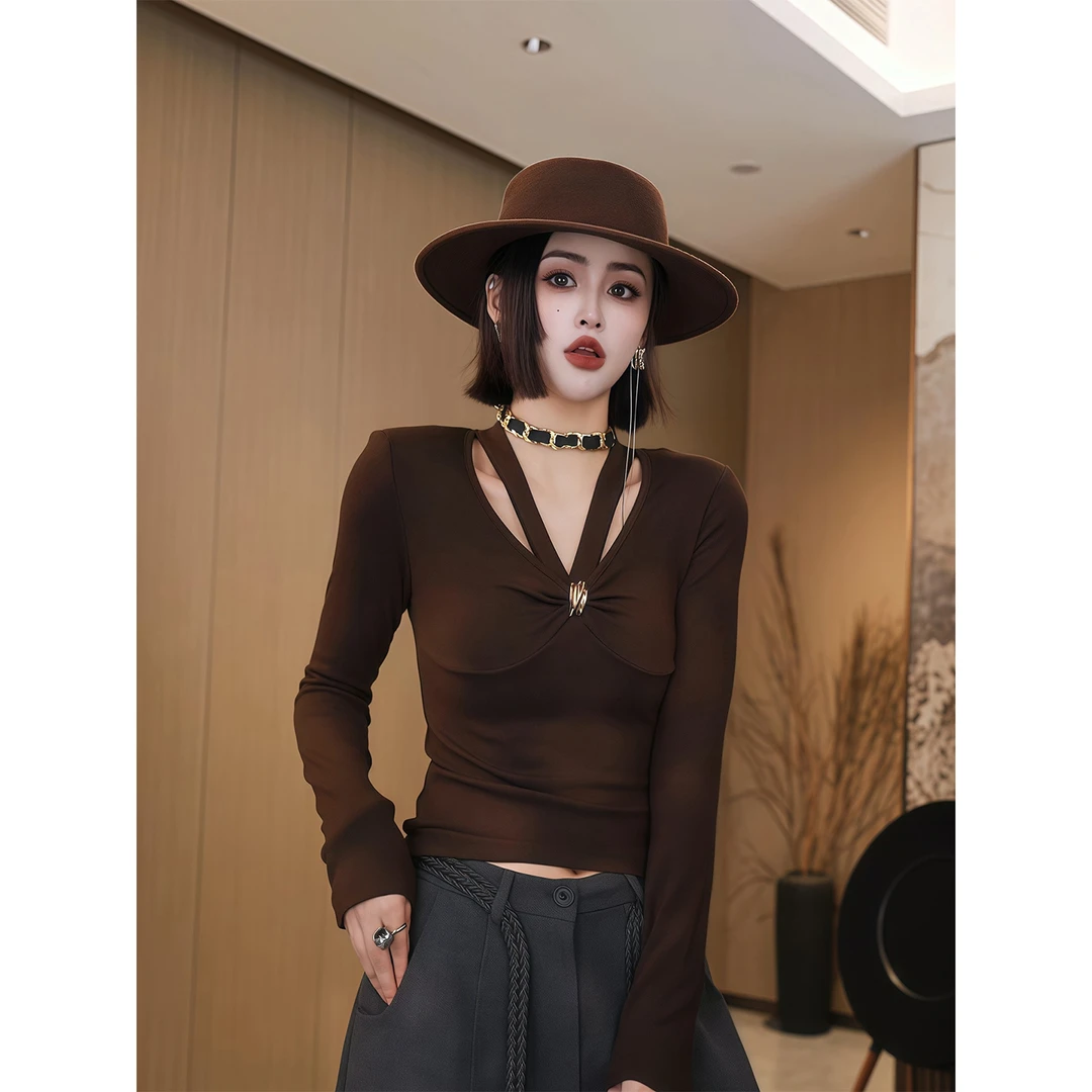 纯欲辣妹挂脖V领长袖T恤上衣女秋季气质修身显瘦小众设计感打底衫
