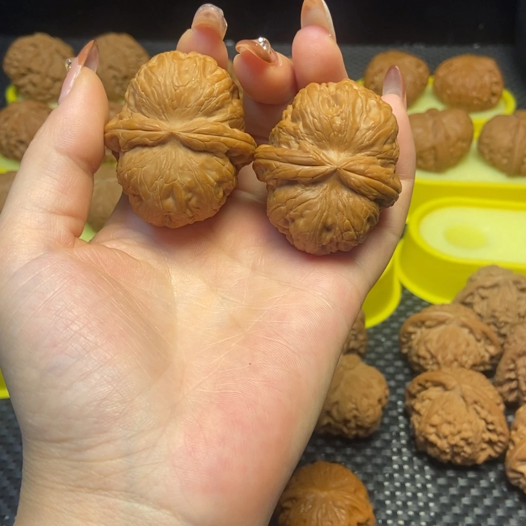 文玩核桃把件元宝46