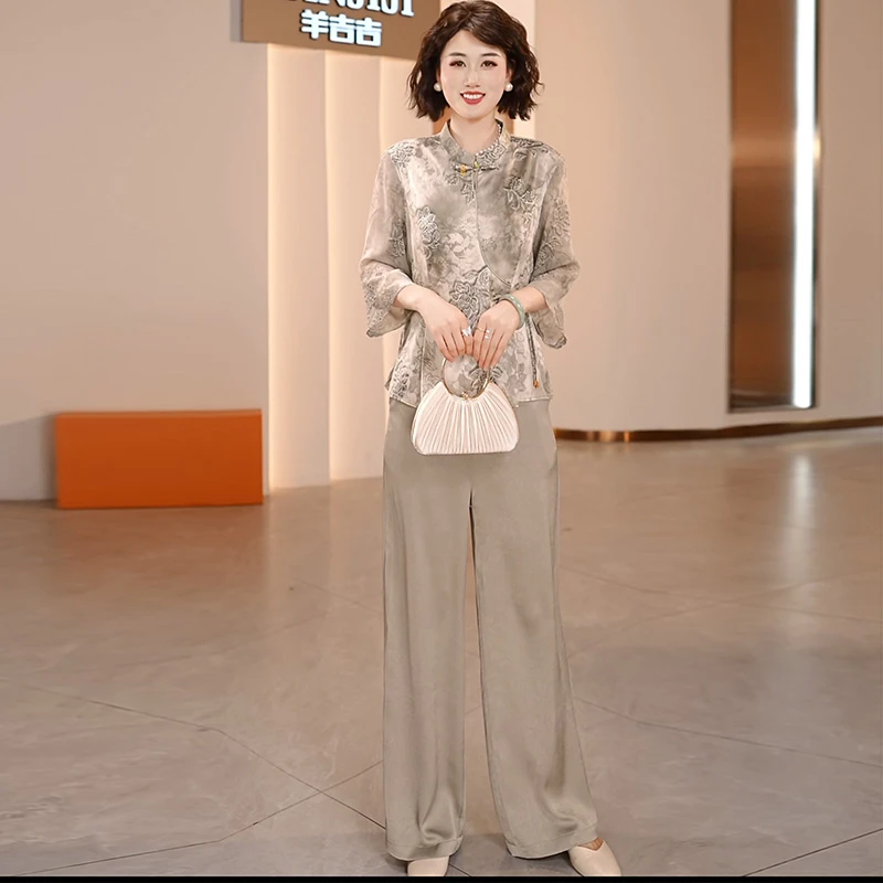 羊吉吉妈妈春装新中式国风套装2025新款洋气上衣中老年女装两件套