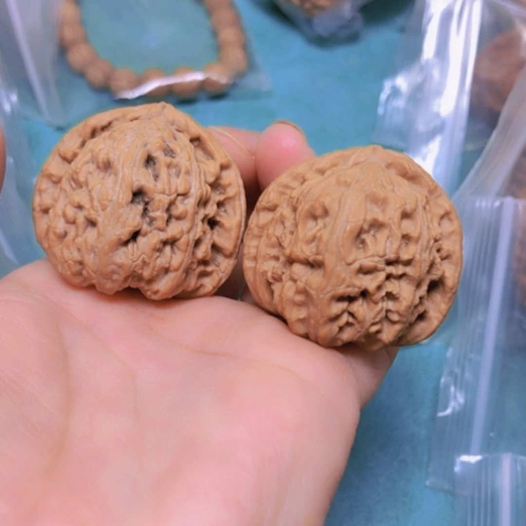 【闪购商品】把件核桃38.5白狮子全品