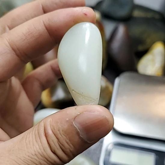 和田玉（糖玉）未镶嵌挂件