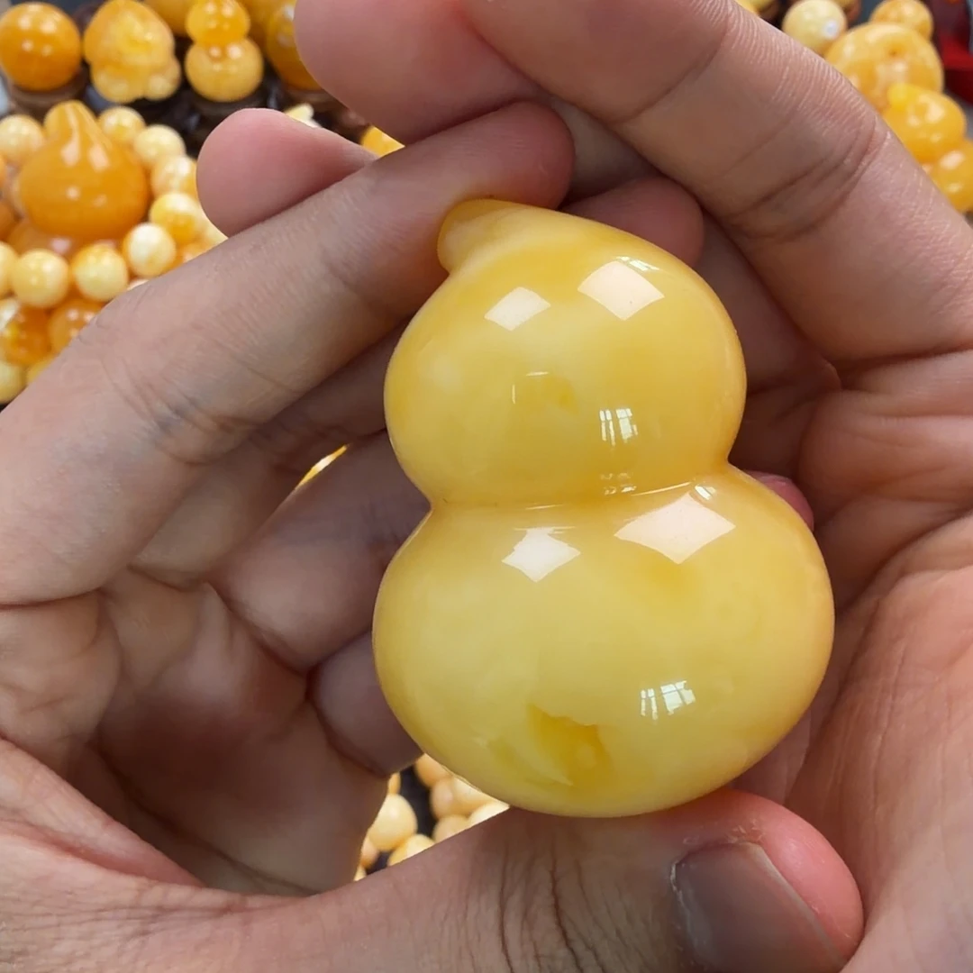 琥珀未镶嵌珠宝奇石47g