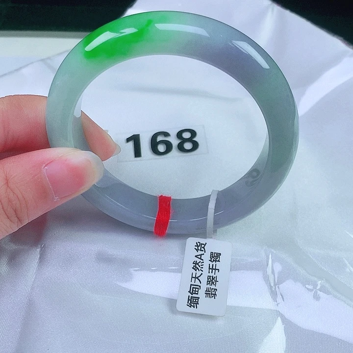 翡翠手镯未镶嵌翡翠手镯