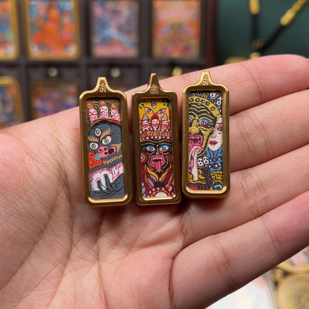 吊坠小金条题材唐卡