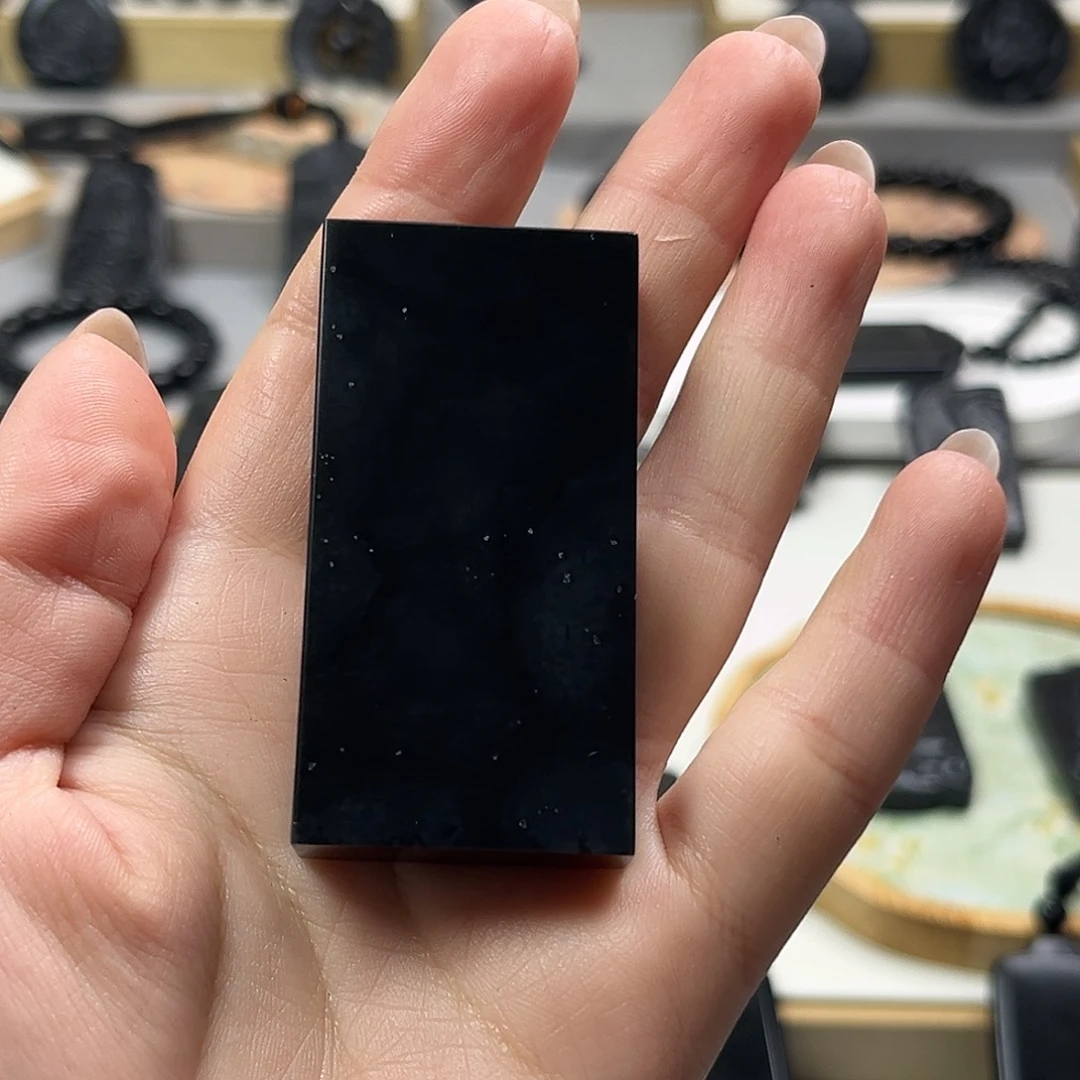 和田玉（墨玉）未镶嵌颈饰36钢板福利毛孔