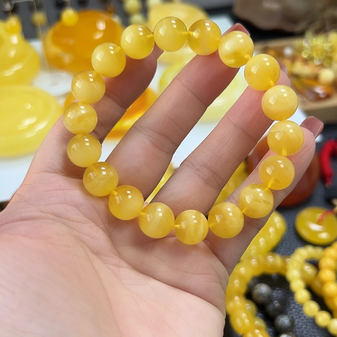 手串琥珀未镶嵌意境