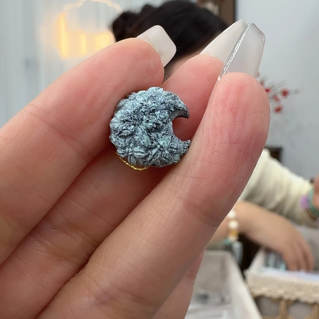 绿松石未镶嵌挂件