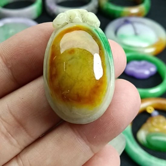 翡翠未镶嵌挂件翡翠