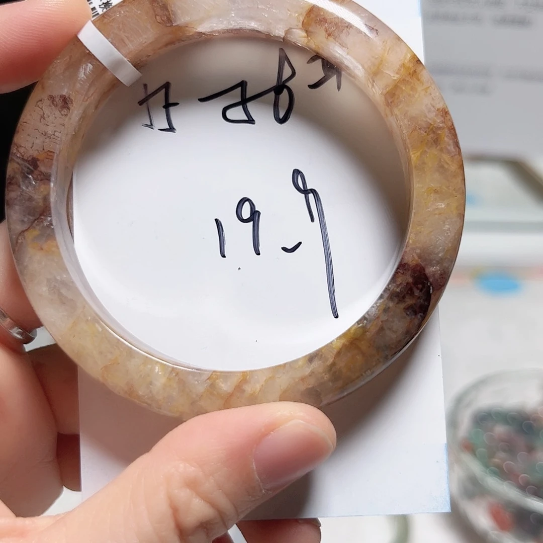 未镶嵌手镯石英质玉