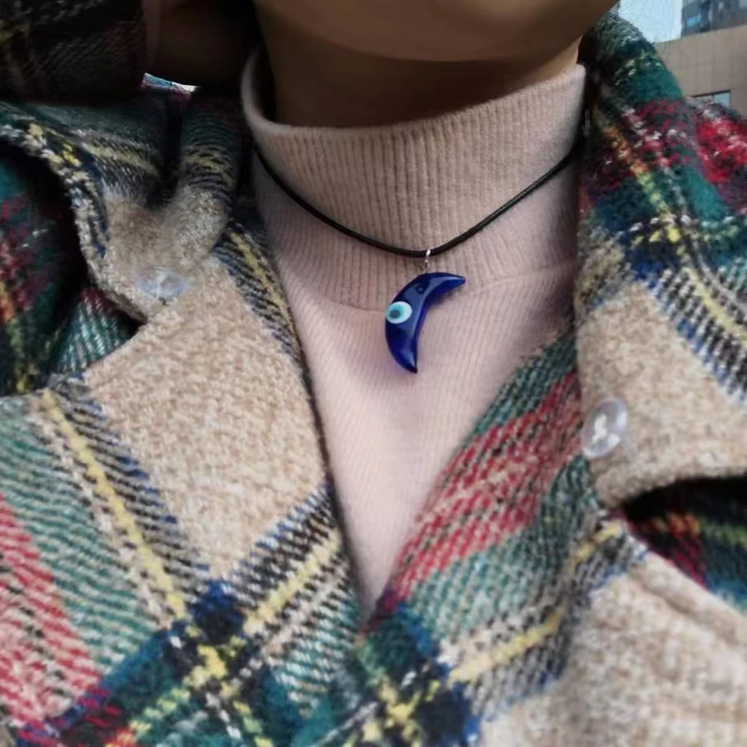 非金属羽毛项链 黑色绳子蓝色眼睛项链 蓝眼睛项链精致