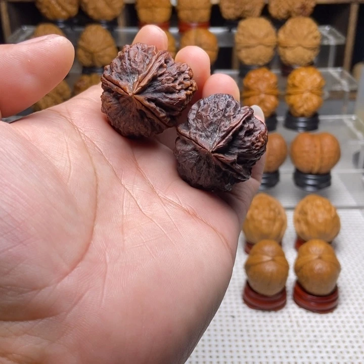 文玩核桃吊坠14七彩三愣