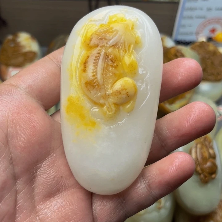 星**?石材方解石手把件