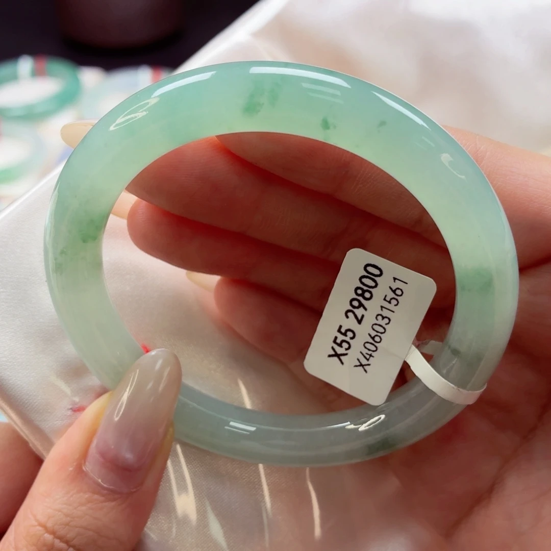 翡翠未镶嵌手镯（圆镯）22（23号）