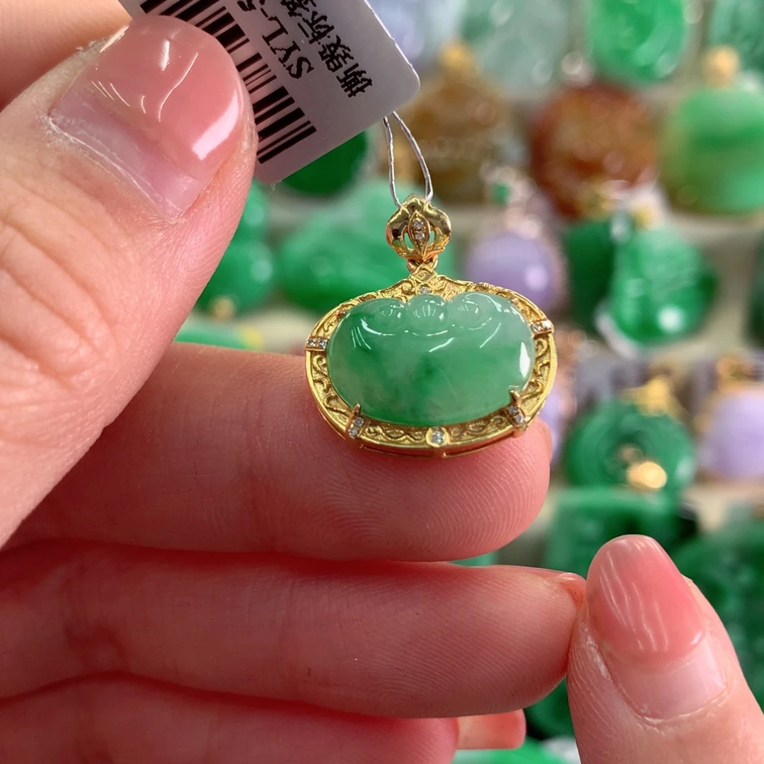 翡翠吊坠(不含链)18K金镶嵌