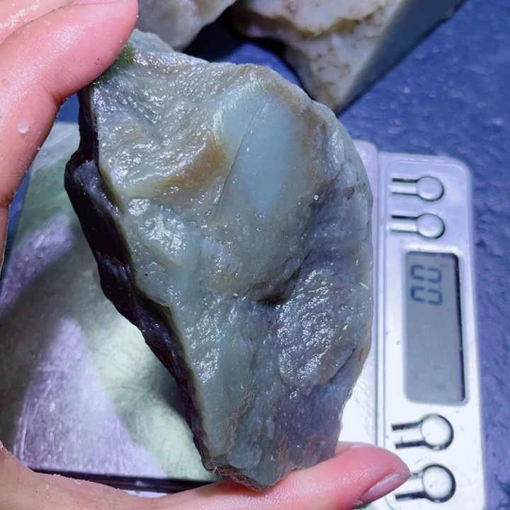 和田玉未镶嵌珠宝半成品