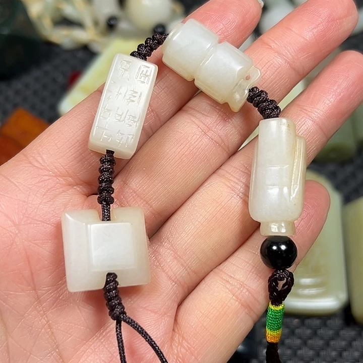 白玉菩提吊坠精选商品一物一图