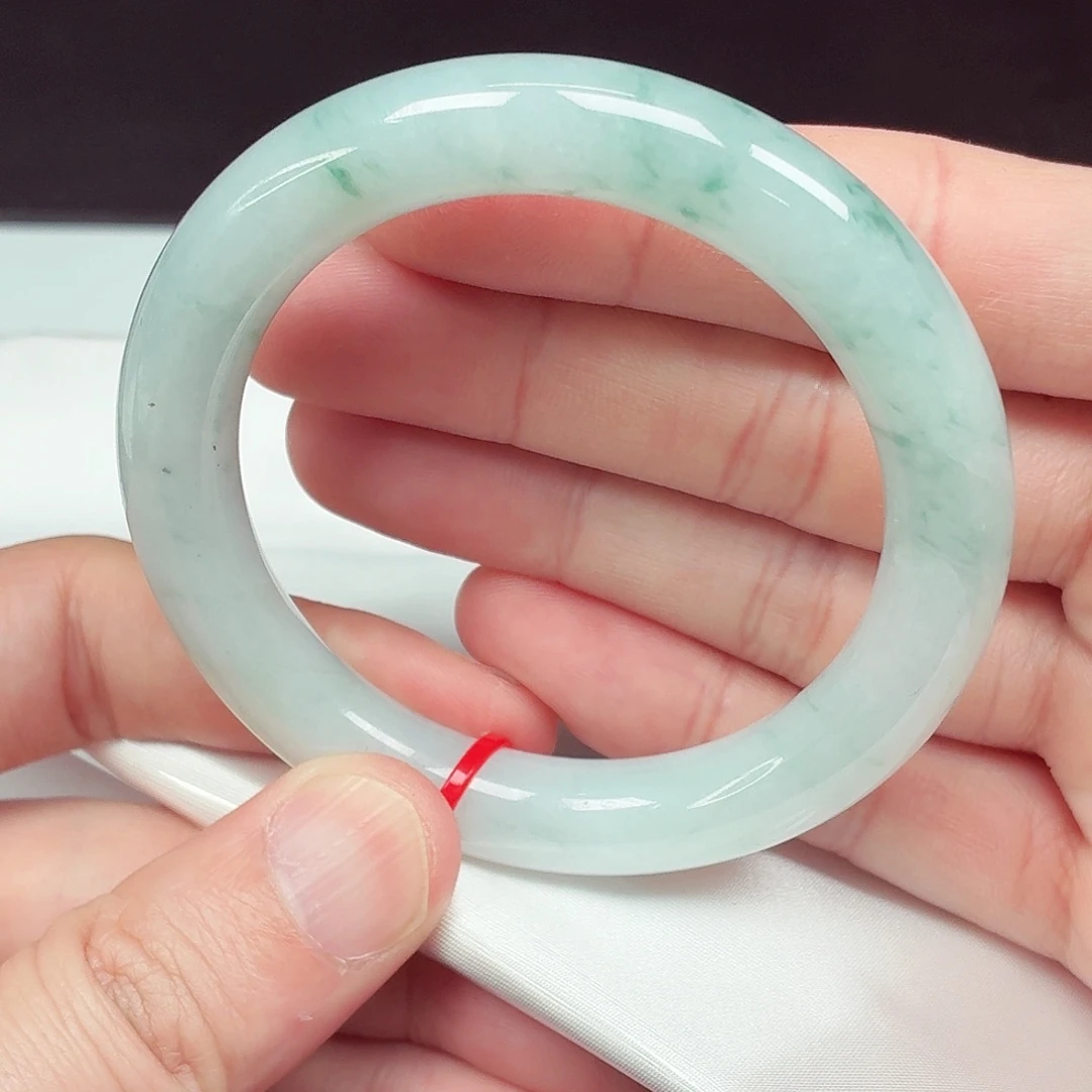 翡翠未镶嵌手镯55.5圈