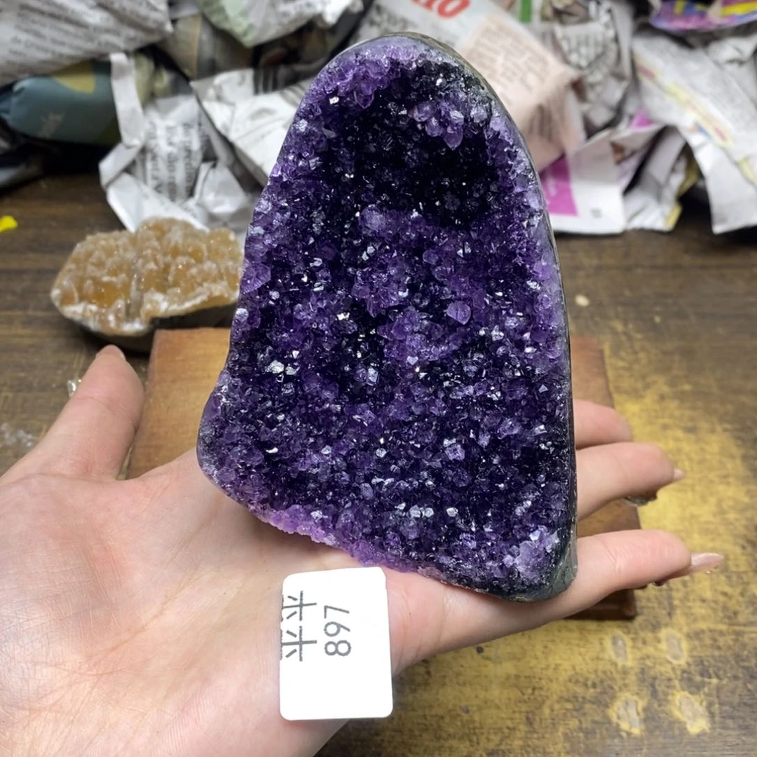 紫晶乌拉圭未镶嵌