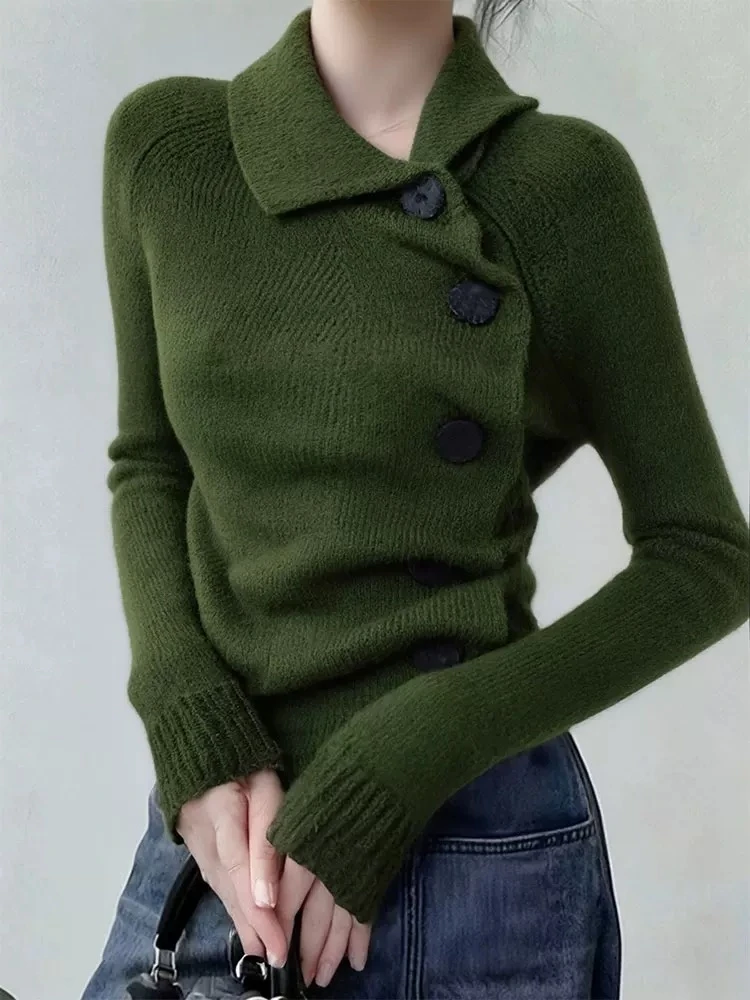 秋冬复古风斜扣翻领针织衫女2025秋新款绿色修身显瘦长袖内搭毛衣