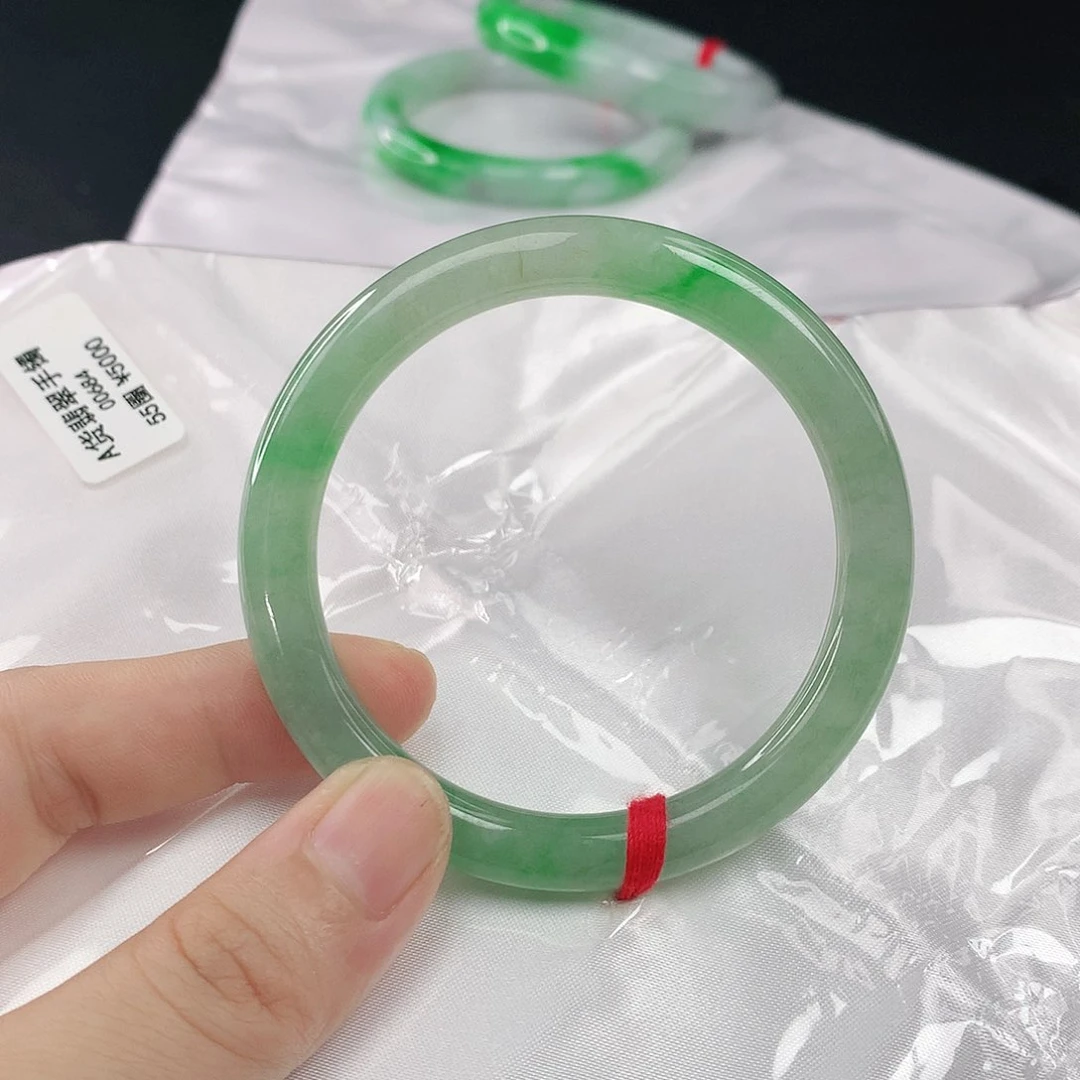 翡翠手镯未镶嵌翡翠684