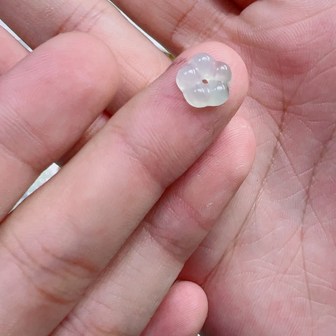 豆***兒翡翠散珠花花一个