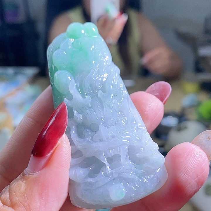 【闪购商品】翡翠挂件未镶嵌龙牌