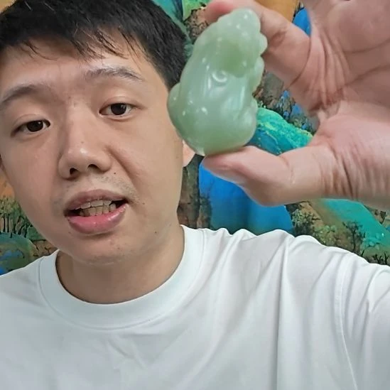 颈饰未镶嵌和田玉孔**舞