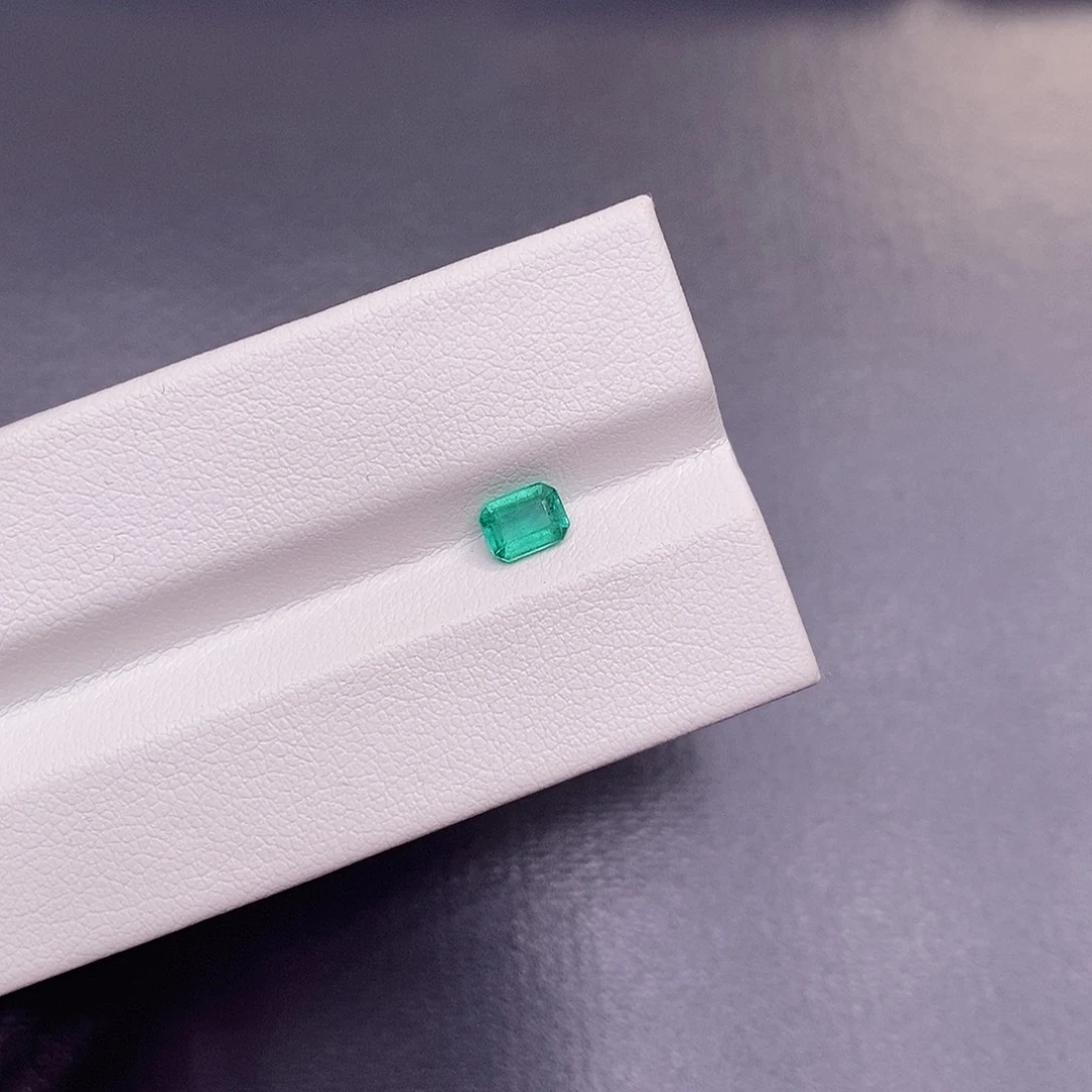 裸石祖母绿4×5mm左右