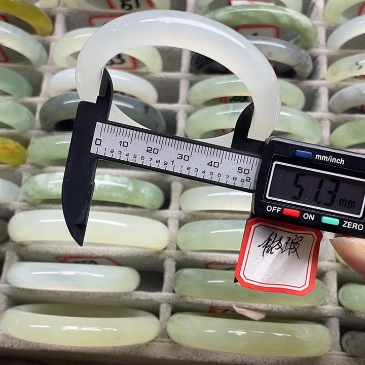 未镶嵌蛇纹石玉手镯52