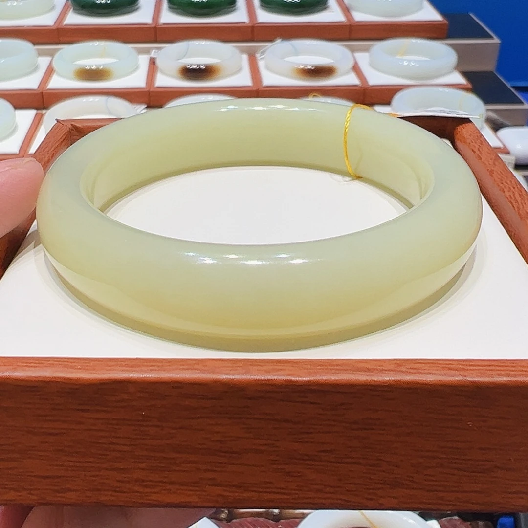 和田玉未镶嵌手镯黄口5859