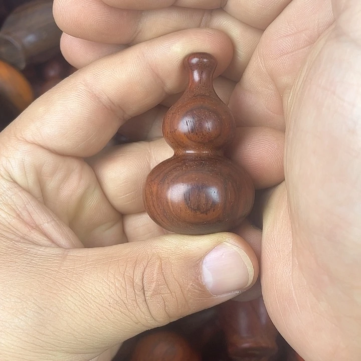 微凹黄檀（南美大红酸枝）飞*