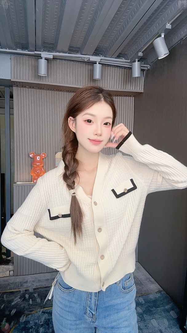 早秋新款洋气显瘦V领小香风针织女装开衫41318