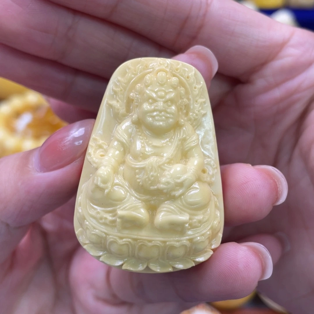 裸石蜜蜡未镶嵌琥珀蜜蜡雕刻件