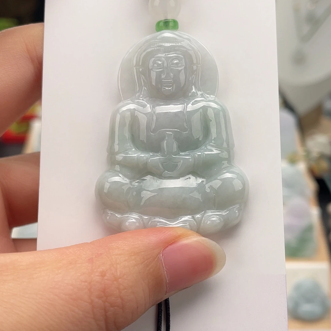 翡翠未镶嵌颈饰观音
