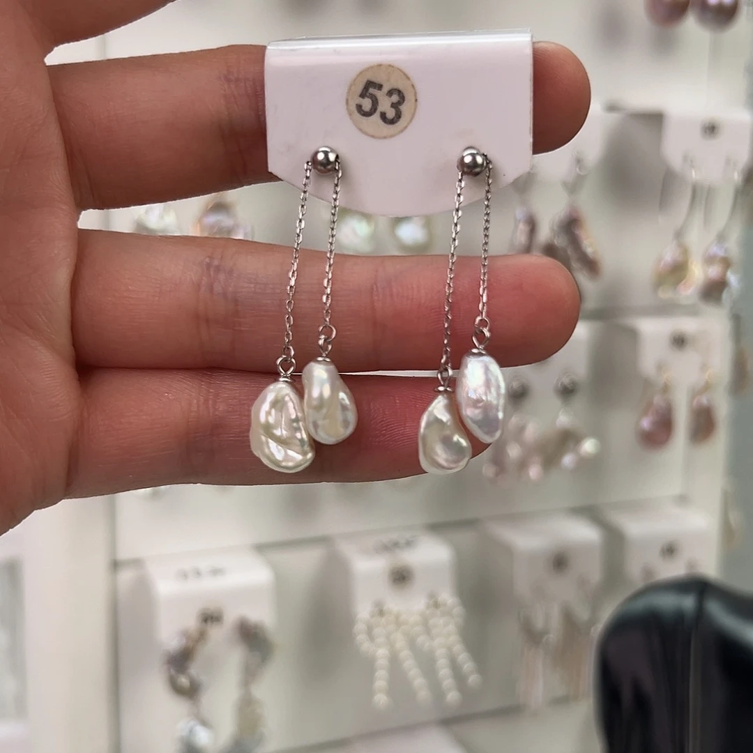 非金属巴洛克花瓣耳饰