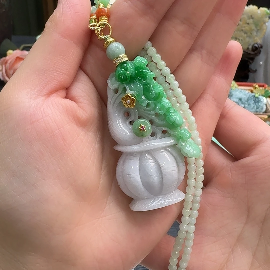 翡翠未镶嵌吊坠(赠链)有钱花 一步到位炸福利价格