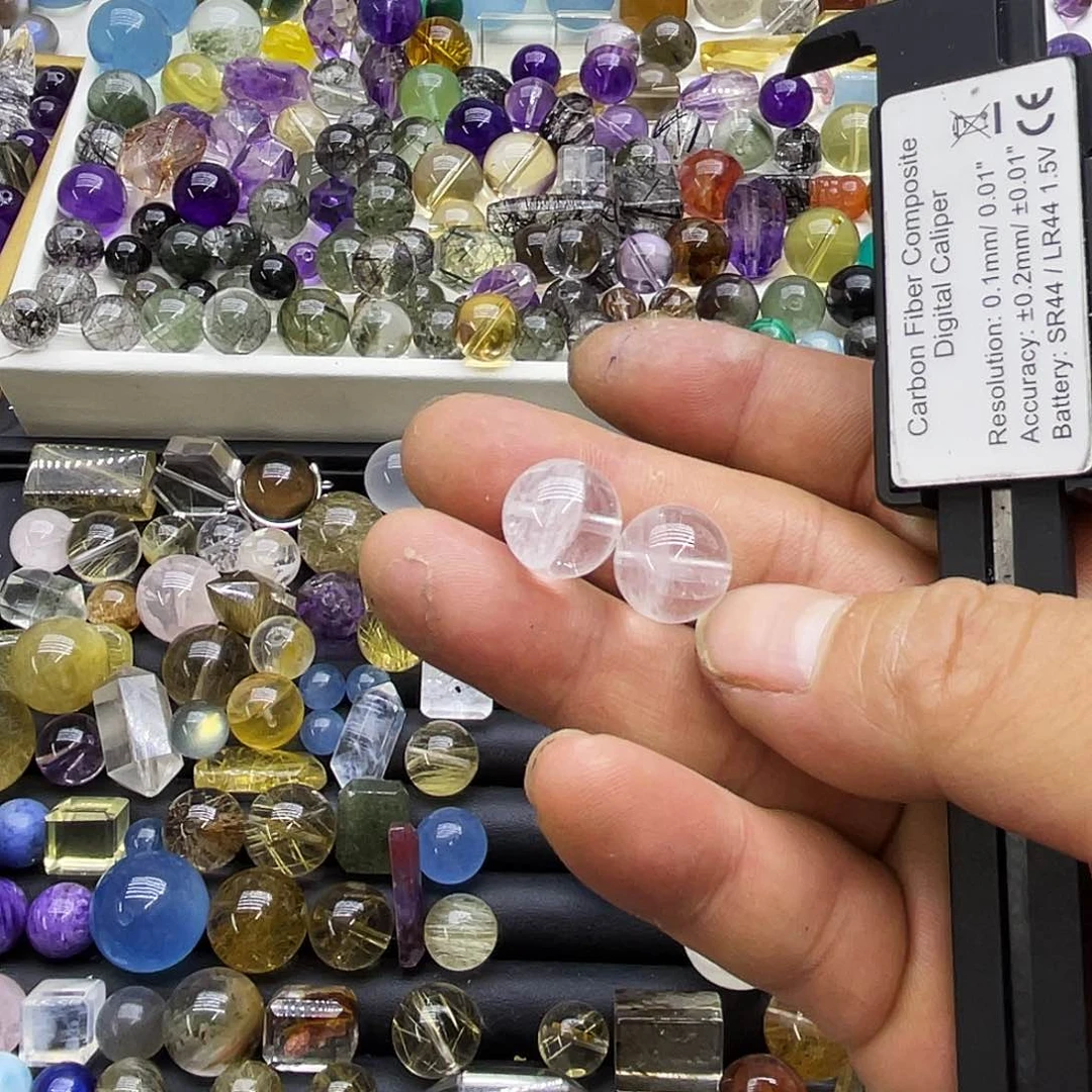 查罗石合金珠宝半成品行***机