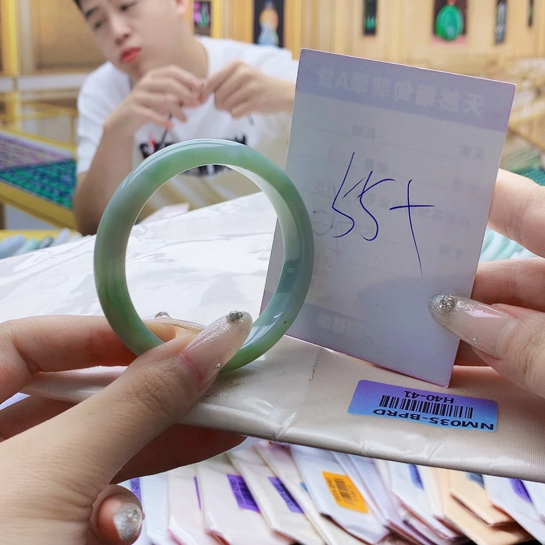 翡翠手镯未镶嵌009888777900