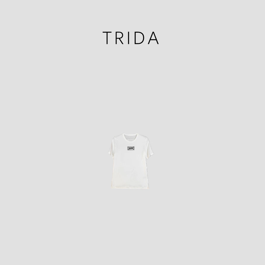 【Trida】定织定染长绒棉白色蕾丝标签印花短袖T恤5609LJ
