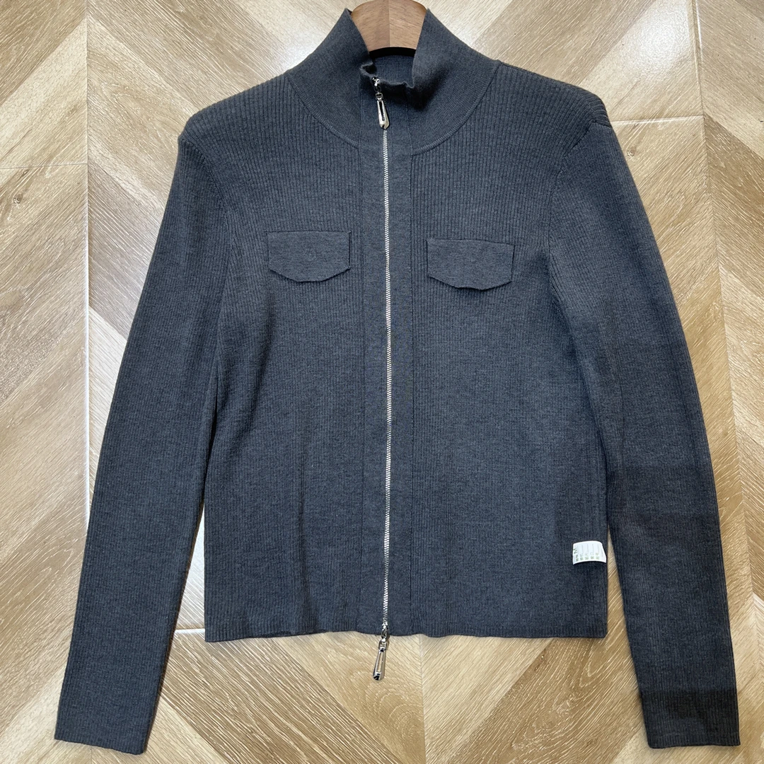 【贝希】111立领双口袋简约毛衫