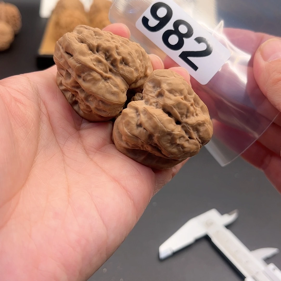 桃核吊坠远****火蛙蛙精品38